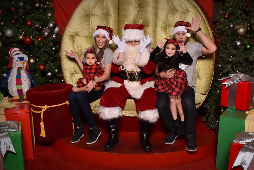 Brad Tavares With His family Enjoying Christmas