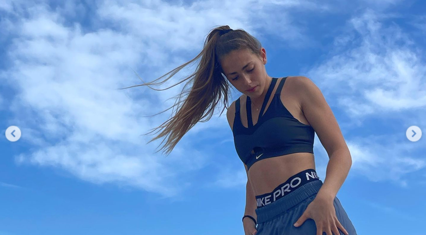 Clara Fernandez Bio: Boyfriend & Net Worth! - Players Bio
