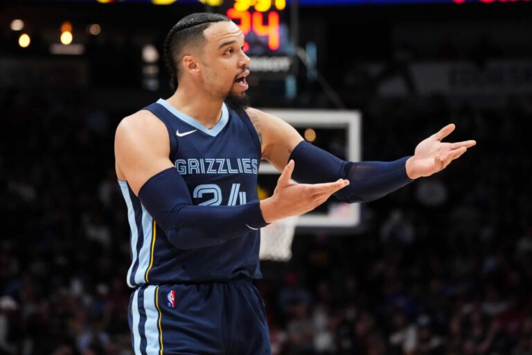 Dillon-Brooks-on-court