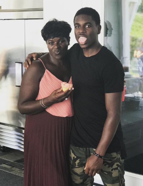Jrue's Younger Brother Aaron And Their Mother Toya Holiday