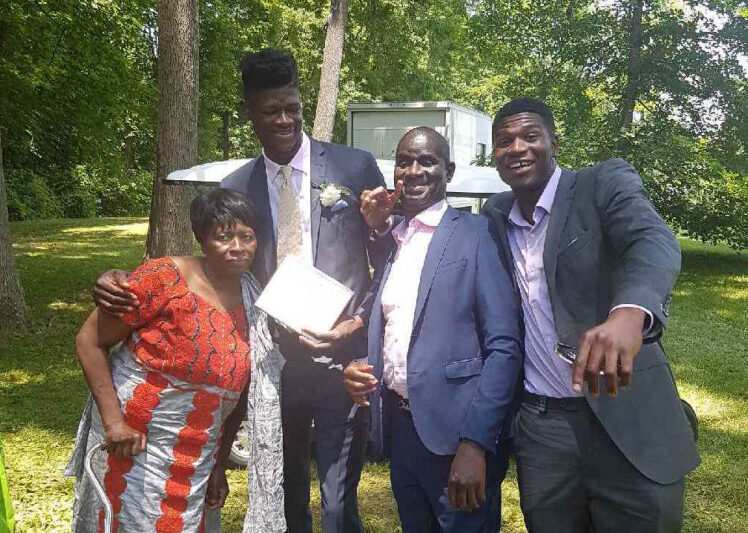 Mo-Bamba-family