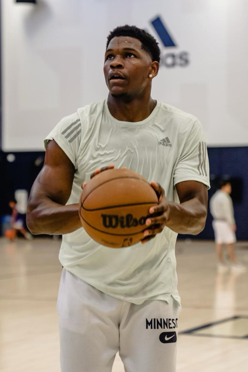 Anthony Edwards During Practice