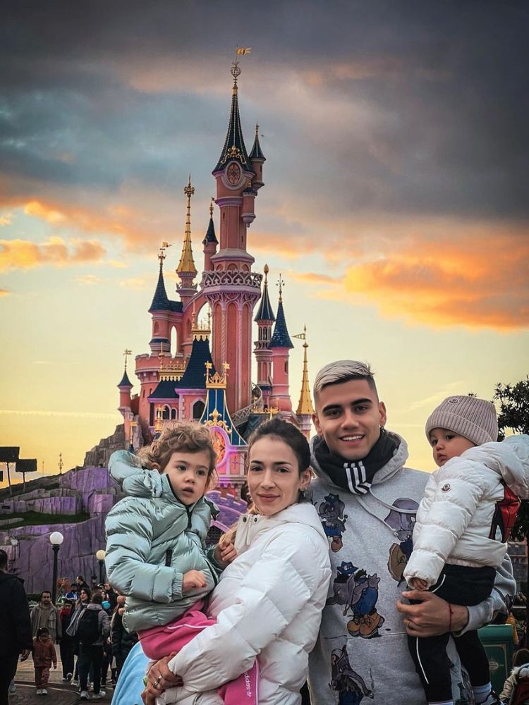 Andreas Pereira Family In Disneyland