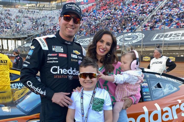 Kyle Busch Pictured With Wife Samantha And Kids Brexton And Lennix At Bristol Motor Speedway