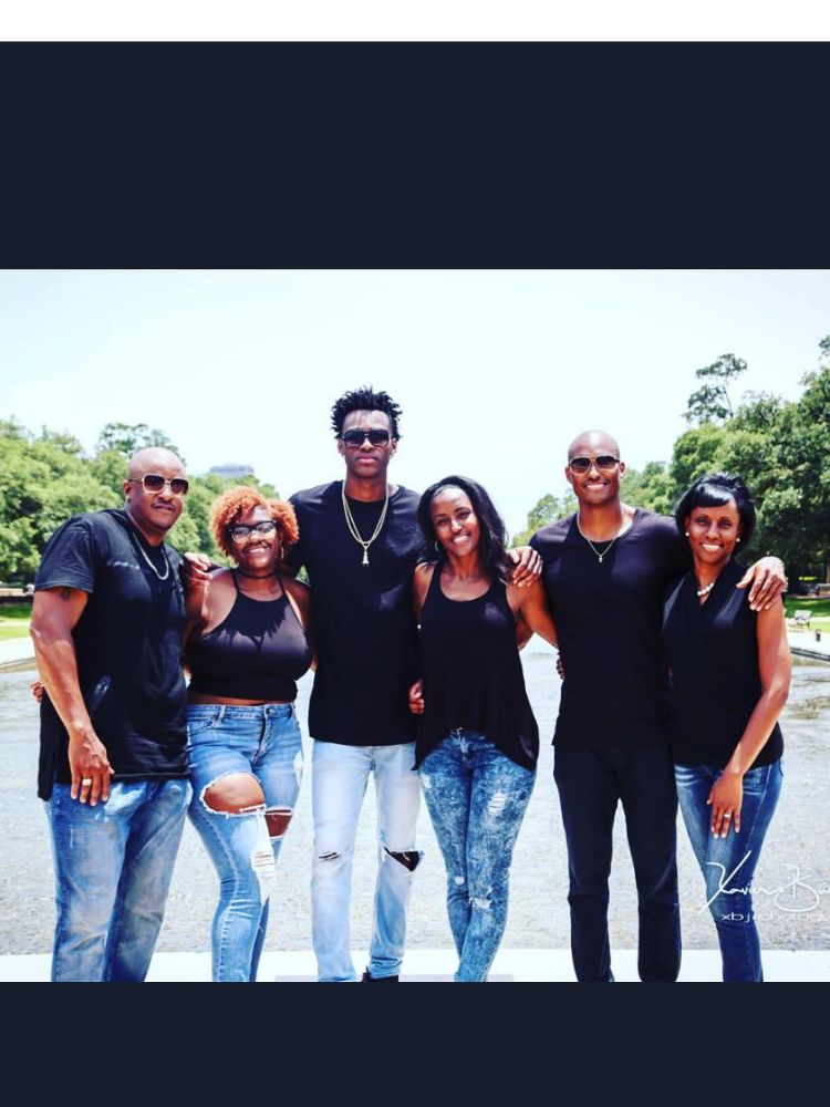 Jarred Vanderbilt And His Family