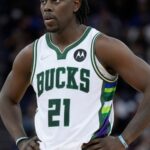 Jrue-Holiday-reactiing-to-his-win