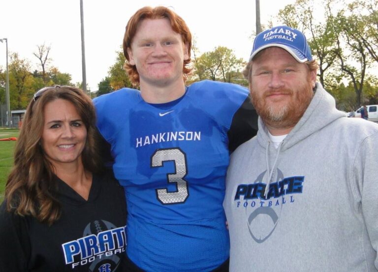 Cody Mauch Pictured With His Parents Joe And Stacey Mauch In 2016 While Playing For Hankinson High School