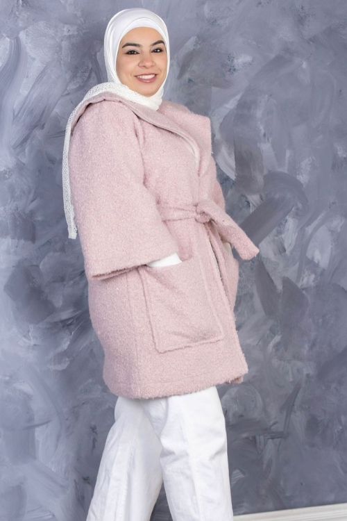 Mohamed Salah Sister Rabab Salah Models Clothes From Her Apparel Brand R.S Veil