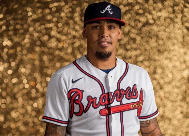 Orlando Arcia Pictured In His Atlanta Braves' Kit In 2022