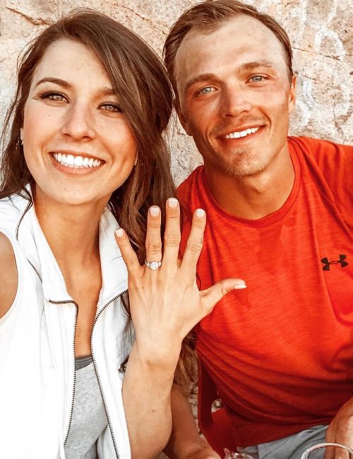 Alex Proposed To Samantha In Arizona During A Hike