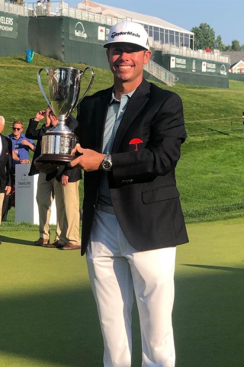 Chez Reavie Lifting The Travelers Championship Trophy