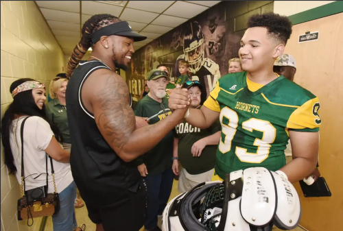 Derrick Greets Donovan At Yulee High School