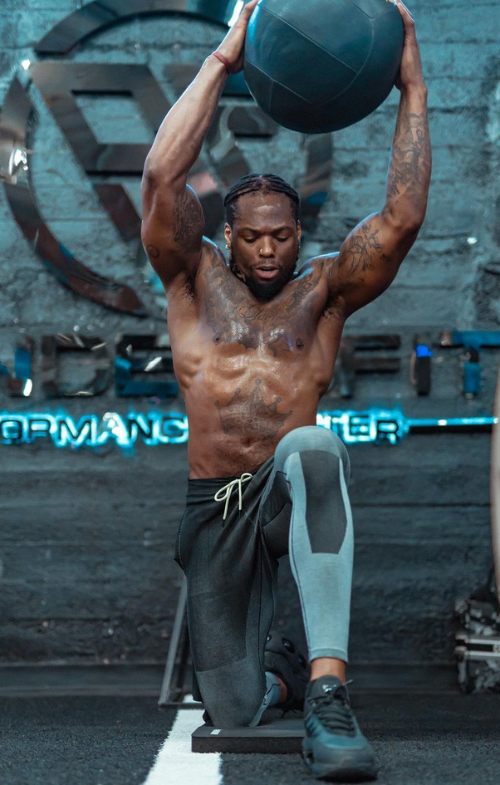 Derrick Henry Working Out On Gym