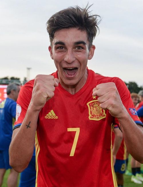 Ferran Torres Is A Catholic And Has A Tattoo Of Cross In His Wrist