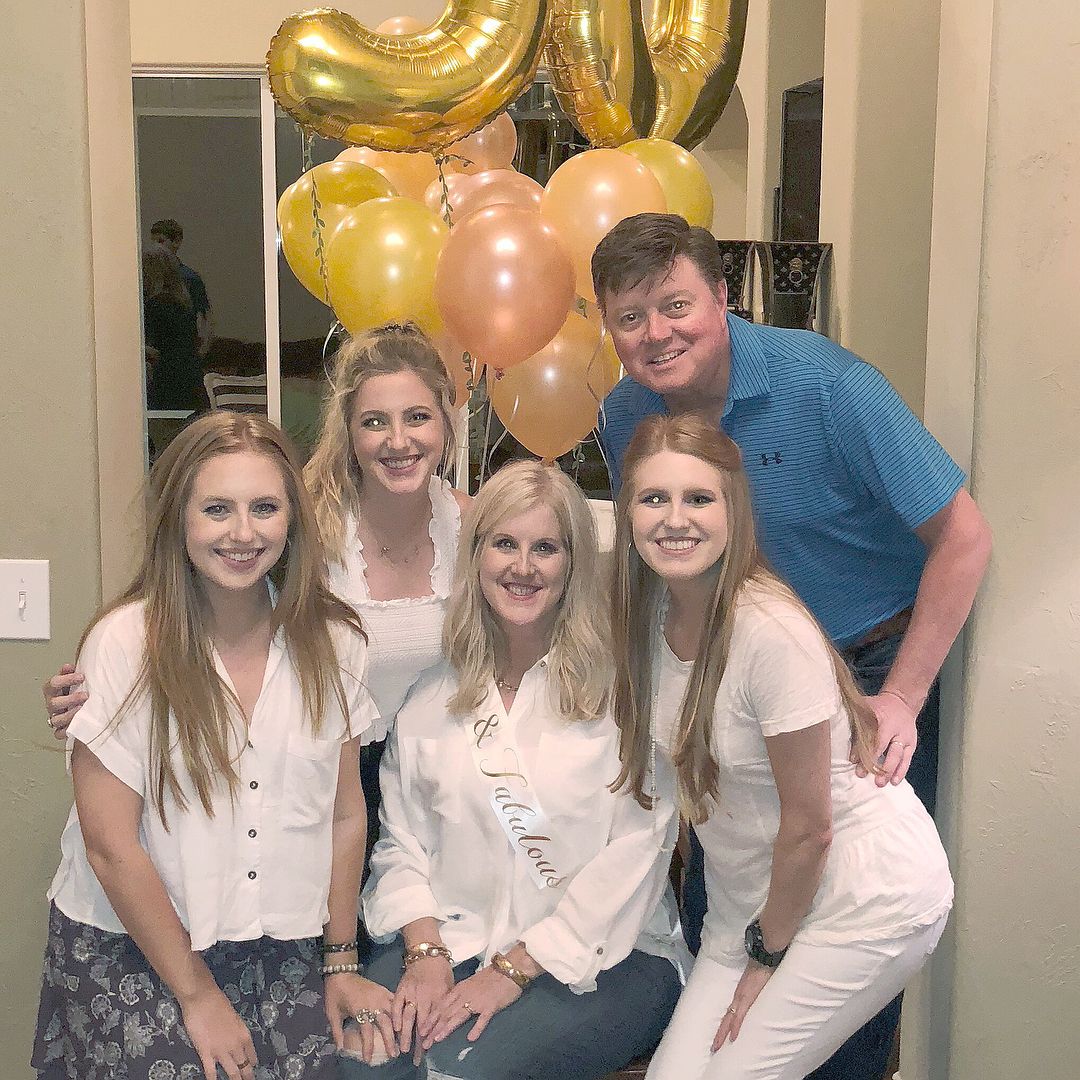 Holly With Her Parents And Sisters