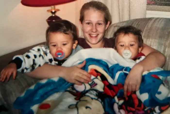 Chase And Sydney Brown With Their Mother