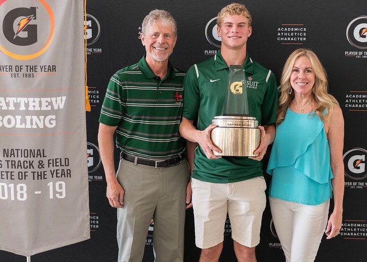 Matthew At The Gatorade Awards With His Parents