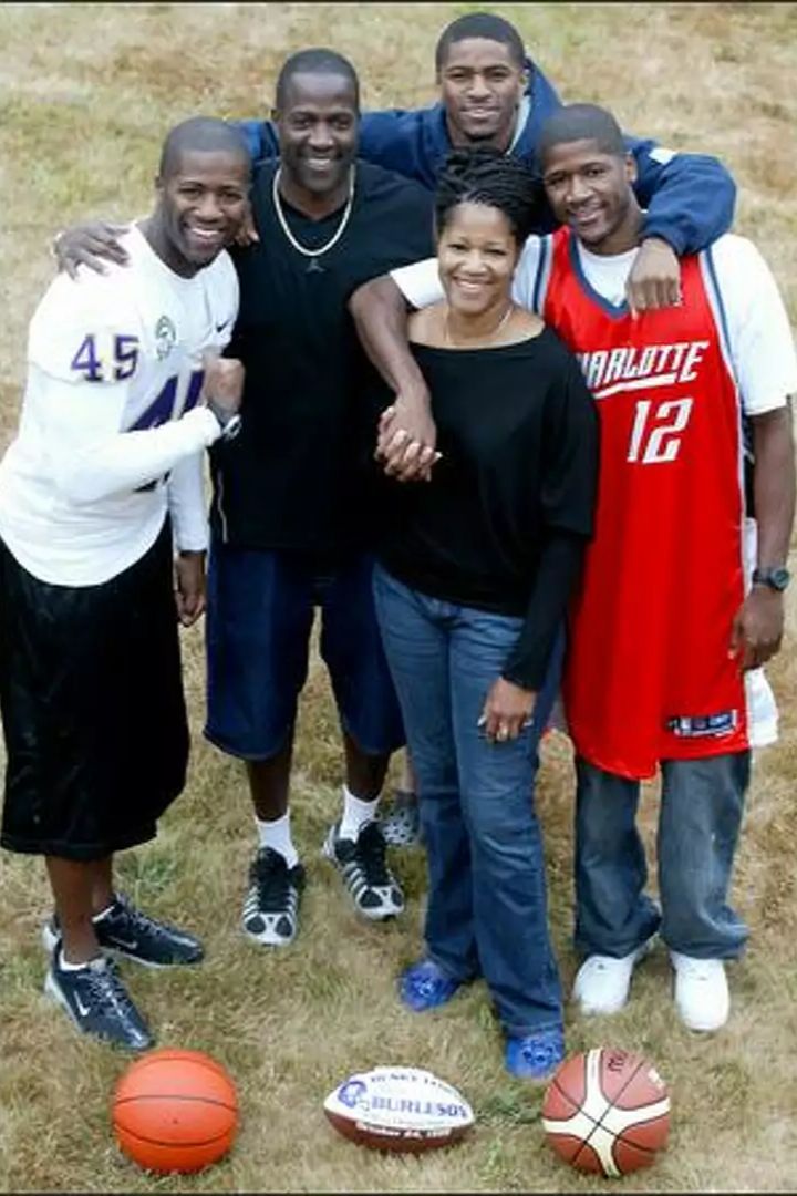 Nate Burleson Brothers With Parents