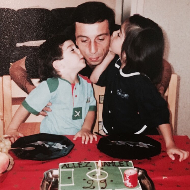 Henrikh's Childhood Photo With His Sister And His Deceased Father 