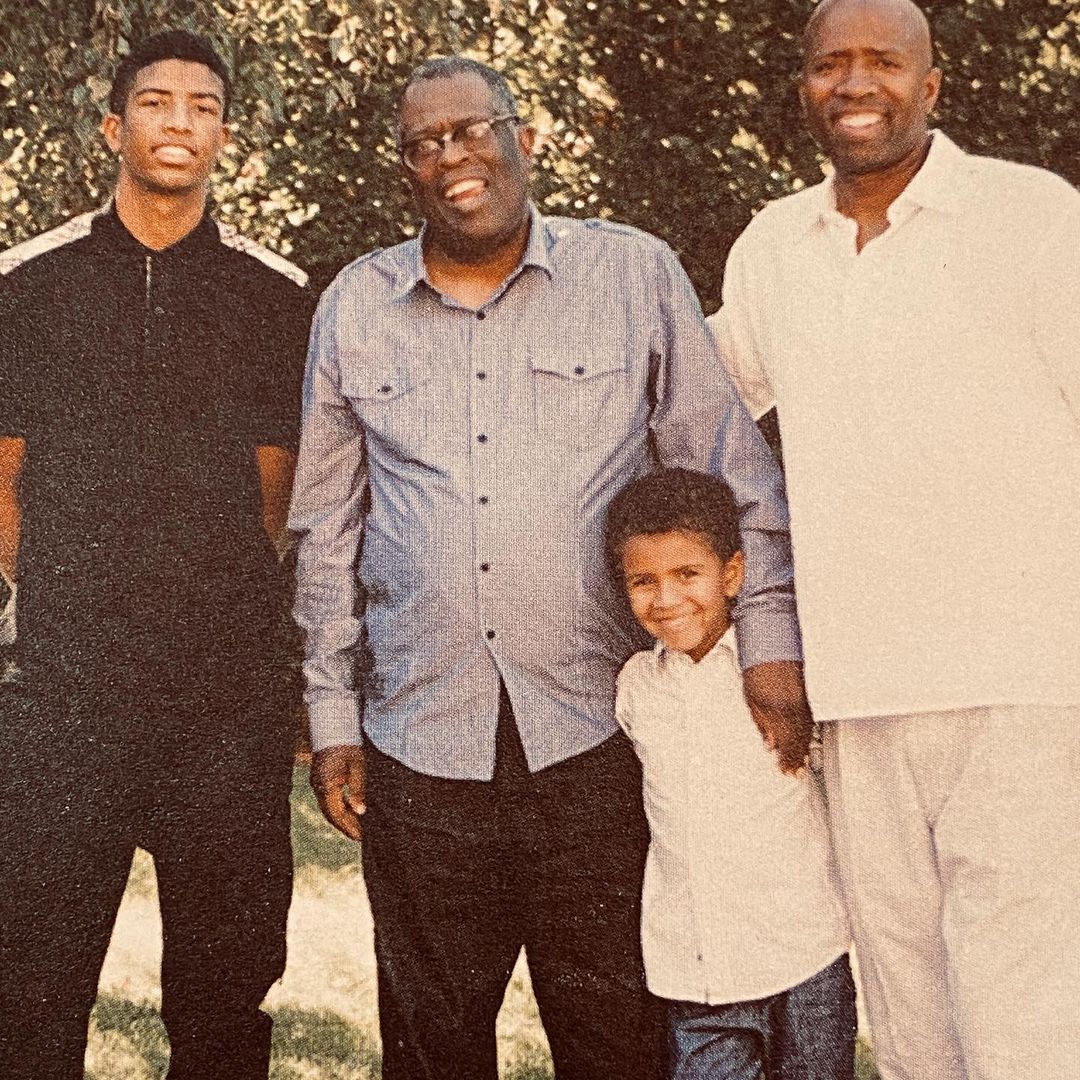 Kenny Smith with His Brother Vincent And Others 