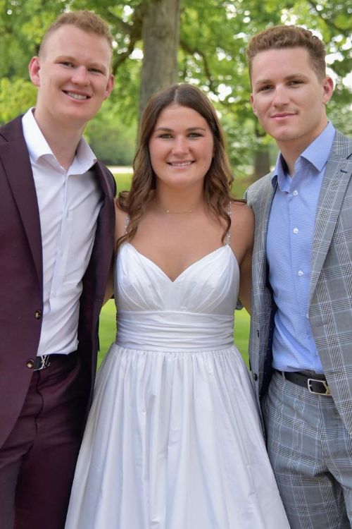 Taryn Tkachuk With Her Brothers Matthew & Brady