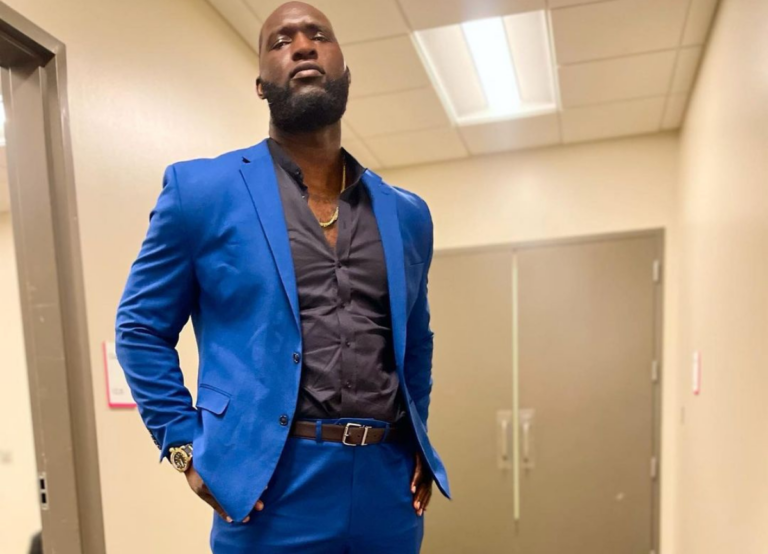 Tolulope Jordan Omogbehin Wearing His Formal Dress