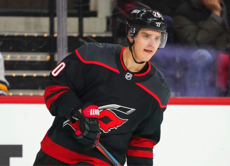 Sebastian Aho On The Court