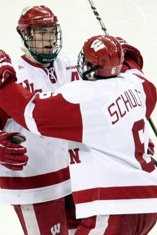 Justin Schultz With His Teammate 