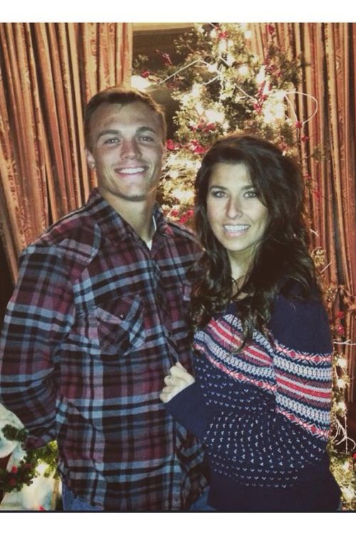 Alex And Samantha Go Public With Their Romance In Christmas 2015