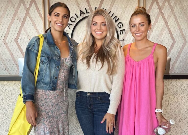Alex Morgan Pictured With Her Two Sisters, Jeni (Middle), And Jeri In 2022