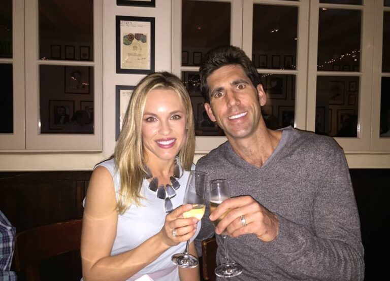 Bob Myers Pictured With His Wife Kristen Myers In 2015