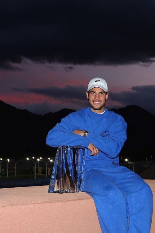 Carlos Alcaraz Poses With The Indian Wells Trophy At The Indian Wells Tennis Garden