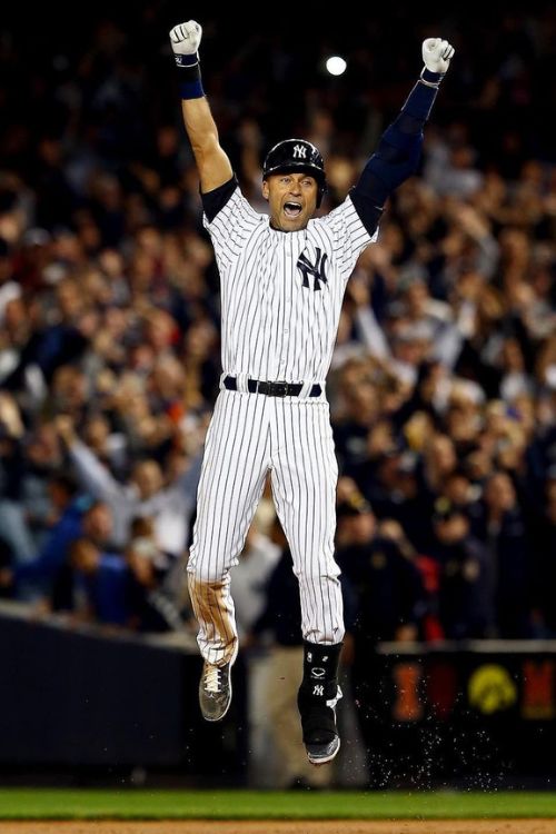 Derek Jeter Pictured Celebrating In His Last Game As A Yankee Player In 2014