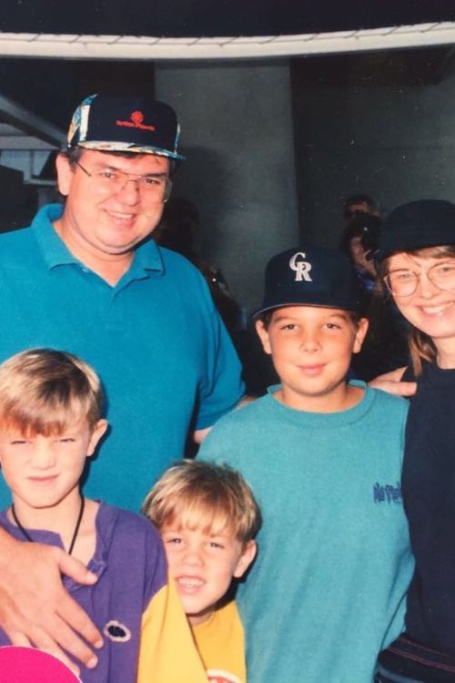 Freddie Freeman(Middle) Shares A Childhood Snap Including His Brothers And Parents To Honor His Mom On Her Remembrance Anniversary In 2021