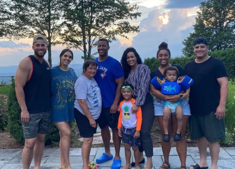 George Springer Pictured With His Family, From Left To Right: George, Charlise(Wife), Laura(Mother), George Springer Jr(Father), Nicole(Sister), Lena(Sister), Geovanni Medina (Lena's Partner)