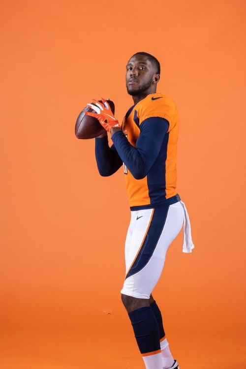 Josh Johnson Pictured In The Colors Of Denver Broncos After His Signing In 2022