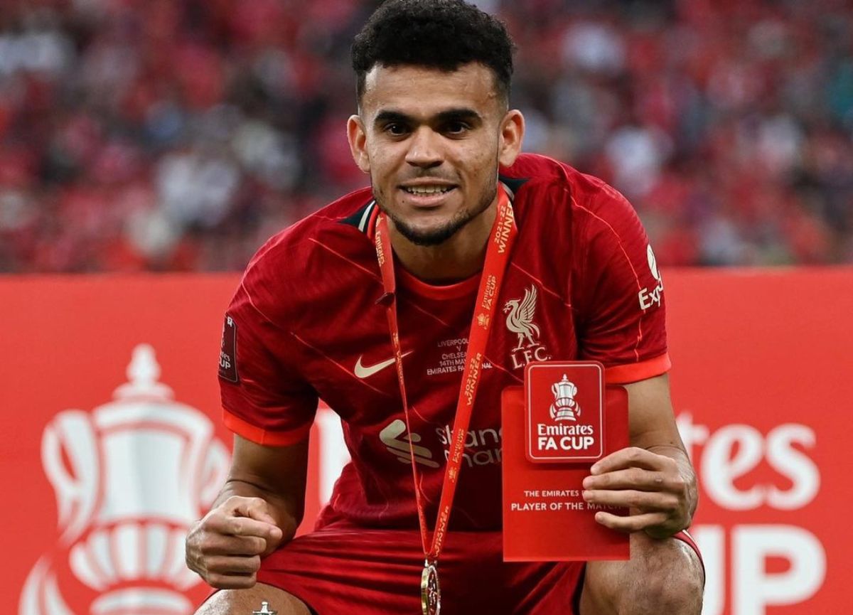 How Many Tattoo Does Luis Diaz Have? Their Meaning And Design - Players Bio