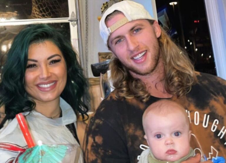 Michael Kopech Pictured With His Sister Kaysi Kopech And His Son River In 2022