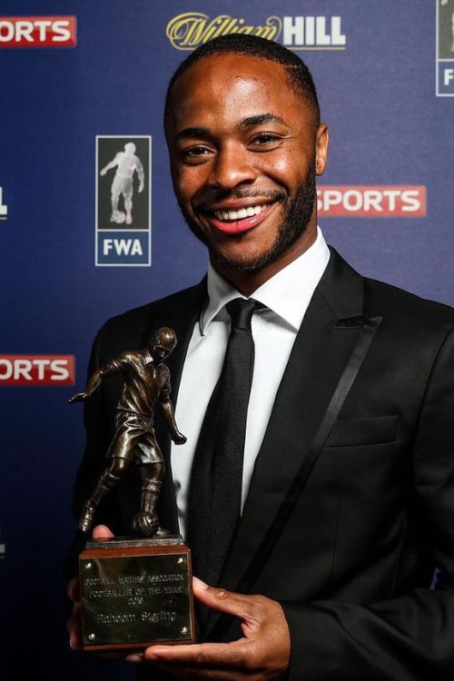 Raheem Sterling Posing With His FWA Player Of The Year Trophy In 2019