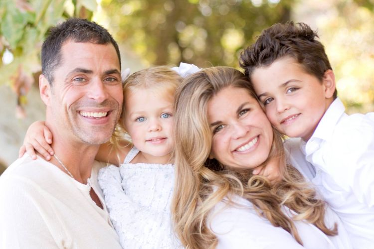 Rob Pelinka And His Wife Kristin Pictured With Their Kids In 2013