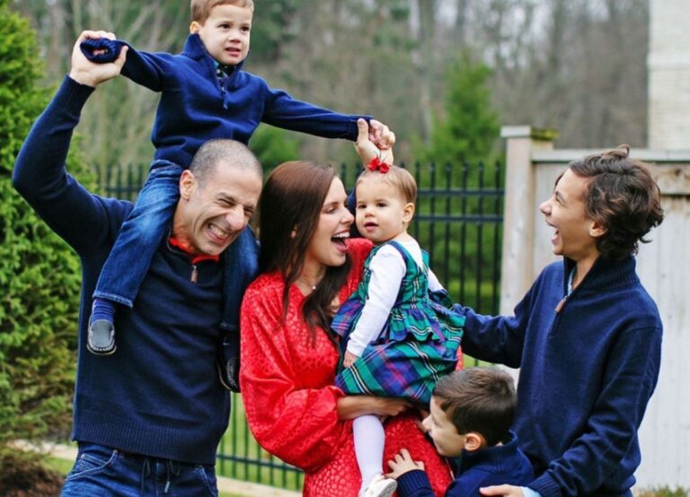 Tony Kanaan Pictured With Wife Lauren And Their Three Kids Including His Son Leo(Right) From His First Wife Daniele