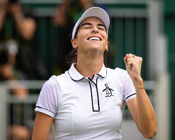 Ajla Celebrating After Scoring A Point