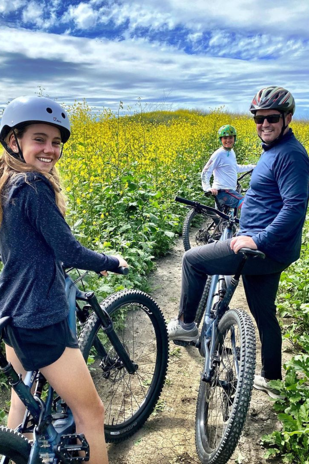 Ian Swayer With His Kids Isabel Ann And Declan
