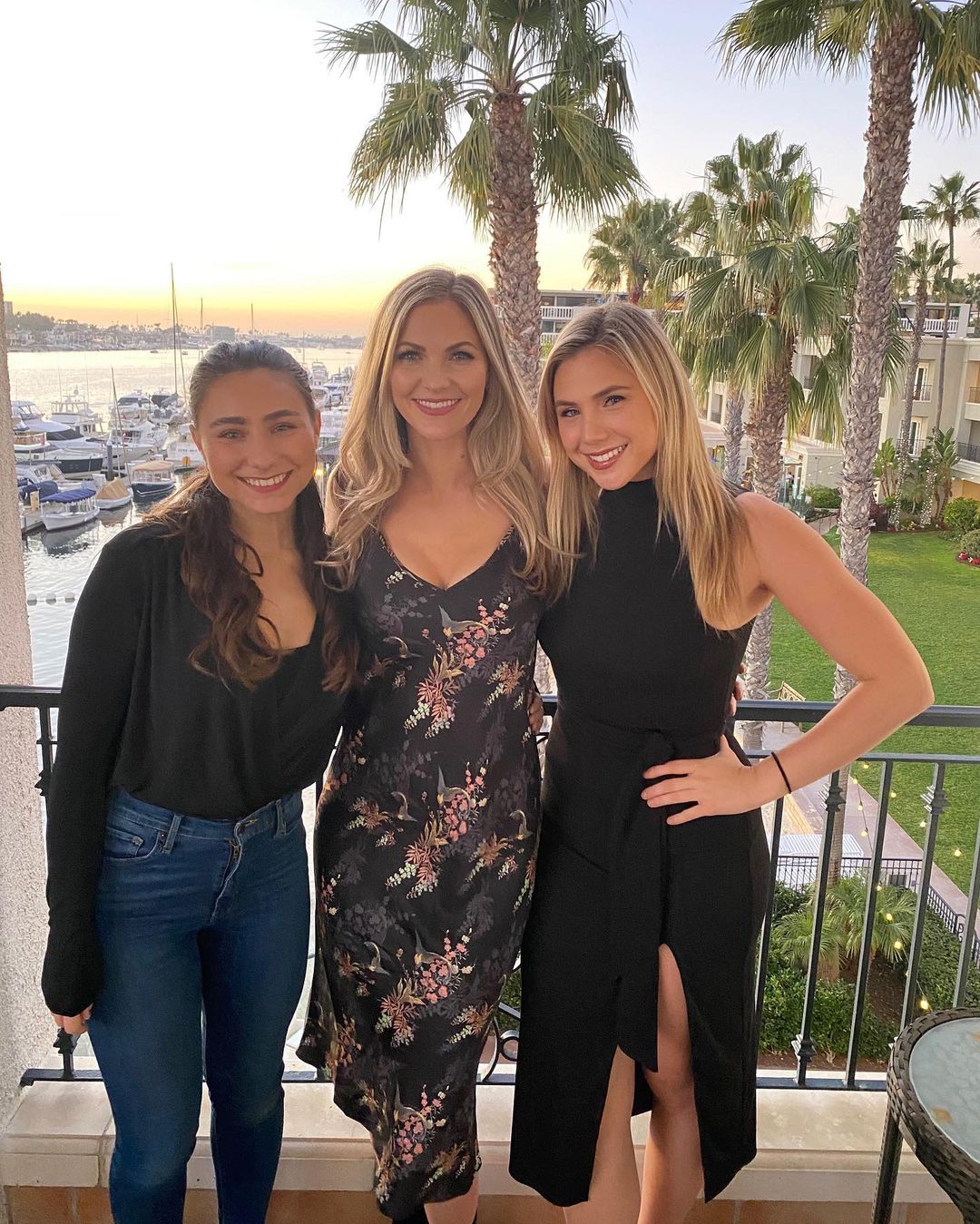 Sister Of Brandon Crawford: Jenna (Left), Amy (Middle) & Kaitlin Crawford (Right)