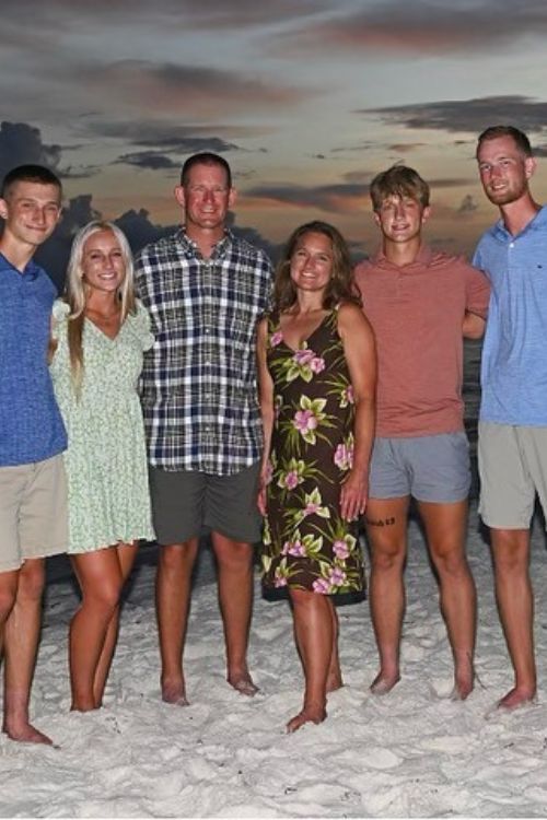 Jordy Bahl With Her Parents And Brother Hayden Broden And Bryson