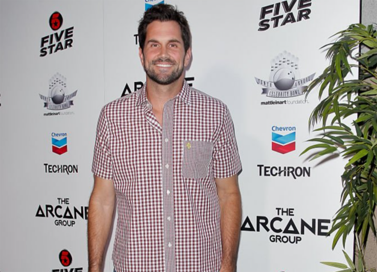 Matt Leinart smiling