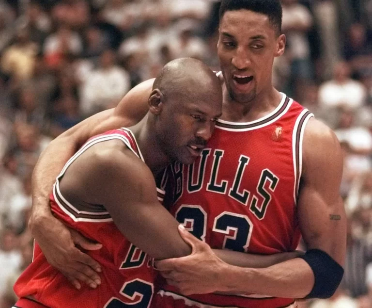 Michael Jordan And Scottie Pippen Flue Game