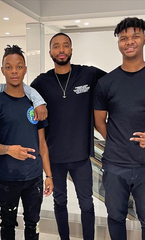 Mikal Bridges With His Younger Brothers Korey And Jack