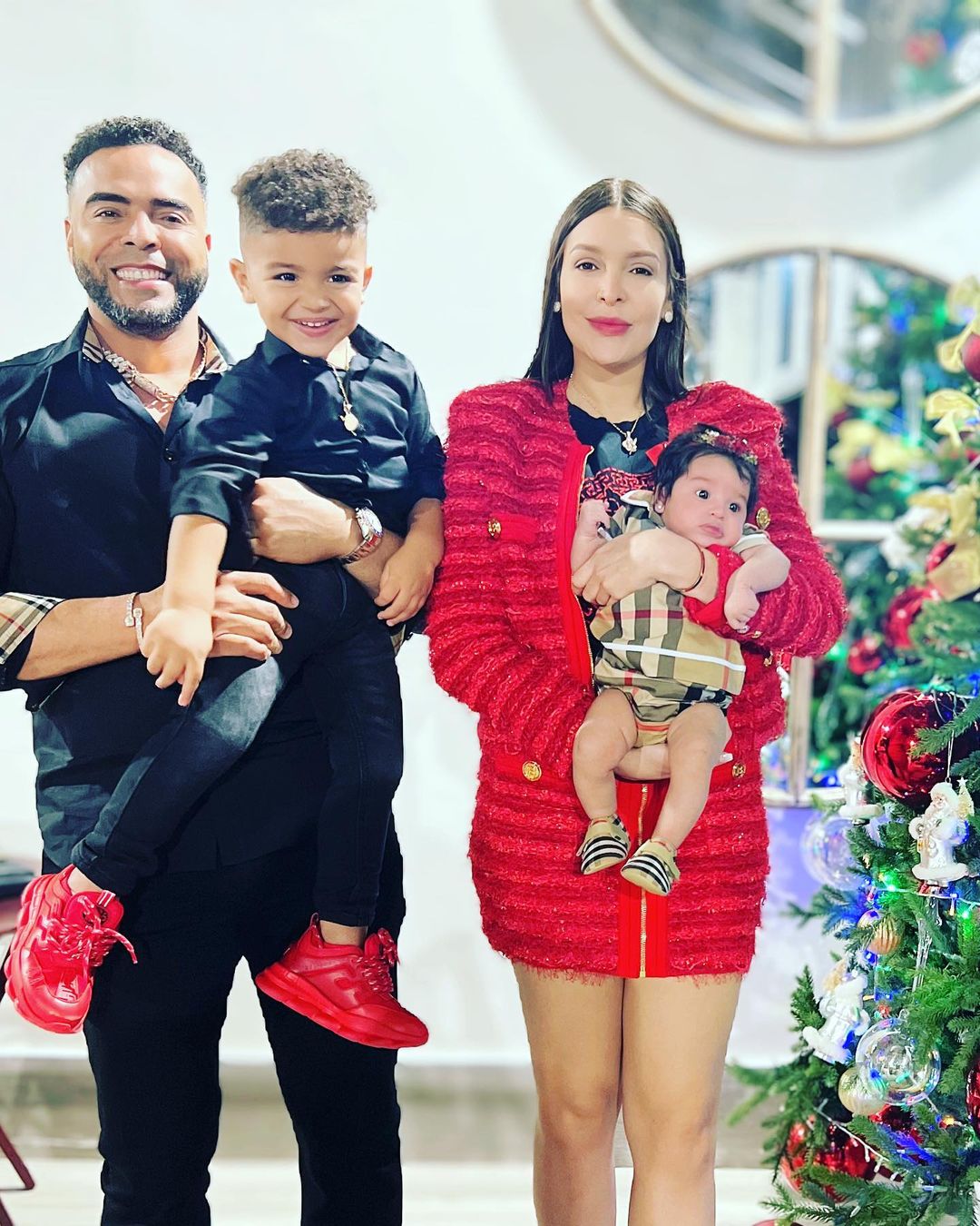 Nelson Cruz With His Girlfriend & Kids