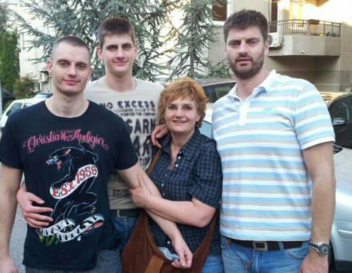 Nikola Jokic With His Mother Nikolina & Elder Brothers Nemanja & Strahinja